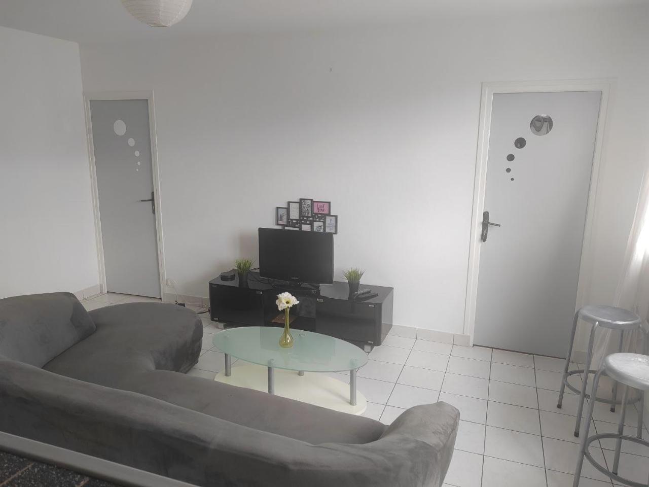 Une Chambre Dans Appartement Partage, Grenoble A 8 Min Du Centre-Ville Esterno foto