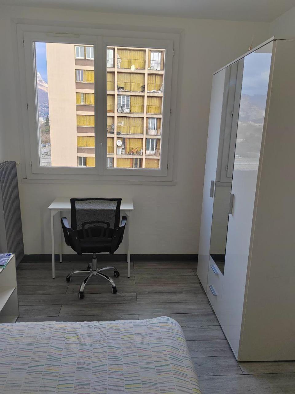Une Chambre Dans Appartement Partage, Grenoble A 8 Min Du Centre-Ville Esterno foto
