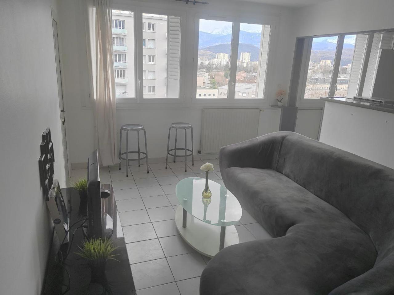 Une Chambre Dans Appartement Partage, Grenoble A 8 Min Du Centre-Ville Esterno foto
